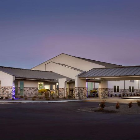 Baymont Inn & Suites Shawnee Exteriör bild