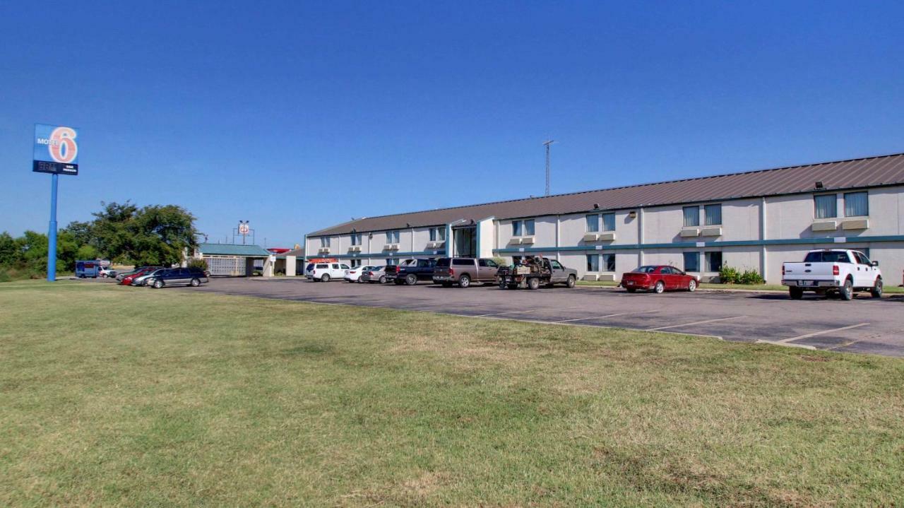 Baymont Inn & Suites Shawnee Exteriör bild